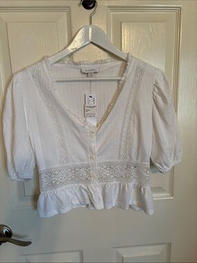 Forged White Lace-Trim Button Front Cropped Top